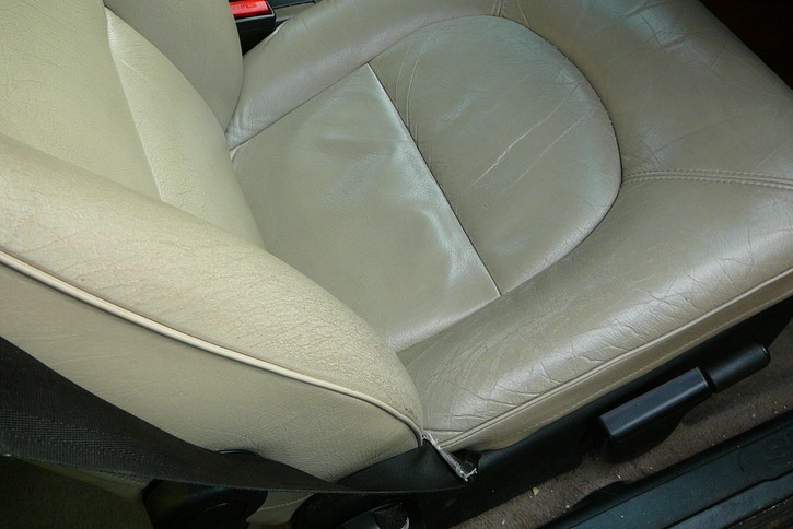 Saab_seat